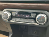 シートヒーター、座面を温めてくれます寒い時期には役立つ機能です。(運転席・助手席)
