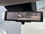大好評「インテリジェントルームミラー」!車両後方のカメラ映像がミラーに映るので、乗員や荷物が多くても安心♪夜間や悪天候の日でもクリアな映像で視界良好です◎