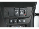 スライドドアの開閉も 運転席から