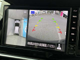 【アラウンドビューモニター】上空から見下ろしているかのような映像で駐車をサポート。安心です。