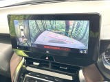 【パノラミックビューモニター】専用のカメラにより、上から見下ろしたような視点で360度クルマの周囲を確認することができます☆縦列駐車や幅寄せ時に活躍してくれます♪