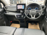 納車から1ヶ月を目安に無料点検を受けていただけます。(最寄りの日産のお店でも可能です)