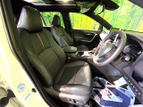 運転席シート廻りは使用感も少なく、良好な状態となっています。丁寧に使われていたことがよくわかりますね。