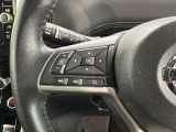 ステアリングにオーディオ操作スイッチが付いています。オーディオ画面に直接タッチしなくても操作が出来ますので、運転に集中できます。