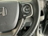 【アダプティブ・クルーズ・コントロール】予め設定した車速内でクルマが自動的に加減速。 前走車との適切な車間距離を維持しながら追従走行し、高速道路でのドライバーの疲労を軽減してくれる嬉しい機能付♪