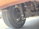 お車を安心してお乗りいただく為には、足回りの定期点検が欠かせません。サービスサポート(有償保証)では無料点検もご提供しており、安心のカーライフをお過ごしいただけるサポート体制が整っています。