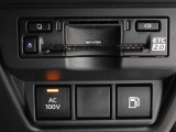 非常時やキャンプなどに役立つAC100Vコンセント付きです。ETCも装備してます。