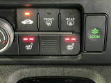 運転席/助手席シートヒーターで寒い日もすぐに温かくなり快適に過ごせます。2段階の温度調整が可能です