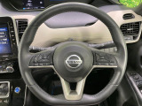 【純正革巻きステアリング】上質な革を使用することで、手にしっかり馴染みとても運転しやすいハンドルです♪