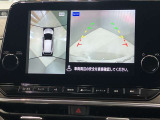 【アラウンドビューモニター】車を上から見下ろしているかのような映像で周囲の状況がひと目で確認、狭い駐車場に駐車するときも安心です♪