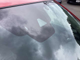 衝突軽減ブレーキのレーダーもしっかり付いています