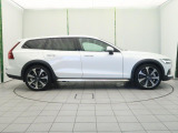 全国のVOLVOからお取り寄せが可能※!遠方の店舗に展示してあるクルマが気になる場合も、最寄りの店舗でご購入ただくことが可能です!是非私たちに要望をお聞かせください!※別途費用