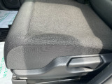【助手席シート】試乗車上がりで使用感も少なく、シート状態良好です!