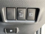 【オートマチックハイビーム】対向車や先行車を検知し、ハイビームとロービームを自動で切り替えてくれる便利な機能です!夜間の視界をしっかり確保しつつ、切り替えの手間も省けます。