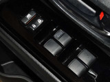 電動格納式ドアミラー・パワーウインドウを装備しています。