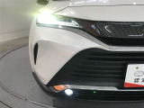 LEDヘッドライトです。デザイン性がよくとても明るいので、夜間の走行や悪天候でも安心です。しかも長寿命!