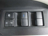 運転席側のパワーウィンドウスイッチです。全ての窓の開閉操作ができます。