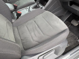 &ldquo;Certified Pre-Owned&rdquo;はお客様の安全性のため、厳しい基準を設定しています。その厳しいチェックをクリアして選び抜かれた車両だけを、ベストコンディションに仕上げてお届けします。
