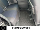 後席も広々していますので、海や山への行楽時も室内で快適に過ごせます!
