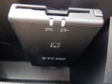ETCなら高速道路をスイスイと通過!!クルマは料金所をノンストップで通過することができます!