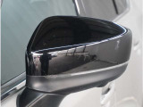 【ドアミラーウインカー】格好良さだけではなく対向車両からの視認性もよく安全に走行する為の安全装備のひとつです。