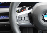 ACCは、レーダーやカメラが前走車や車線を検知し前方車両との車間距離を維持しながら自動で加減速を行い、低速走行時には車両停止までの制御を行ないます。