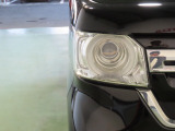 LEDヘッドライトは、点灯の瞬間から光量を発揮し、突然暗くなるトンネルなどでの安定感を高めます。