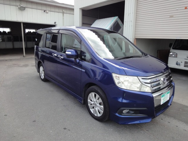 ステップワゴン 2.0 スパーダ Z HDDナビ エディション 4WD 