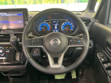 【純正革巻きステアリング】上質な革を使用することで、手にしっかり馴染みとても運転しやすいハンドルです♪