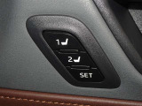 運転席のパワーシートは2名様分までメモリー機能付きです。