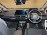 オシャレなインテリアで運転する気分も盛り上がりますよね^^