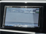 【バックカメラ】駐車が苦手な方でも安心してお乗りいただけます。リバース連動で画面が切り替わるのでとっても便利です。