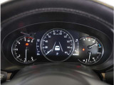 【明るく見やすいメーター】視認性が良く明るく見やすいメーター。運転者にとって見やすいメーターは運転していても疲れないですよね。