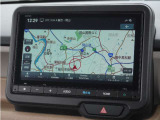 【バックカメラ】駐車が苦手な方でも安心してお乗りいただけます。リバース連動で画面が切り替わるのでとっても便利です。