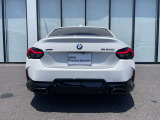 ご納車前には、BMWを熟知したメカニックによる100項目の点検・整備を行います。不具合箇所、交換時期に達している部品に関しましては、全て当社負担で交換してからのご納車となります。