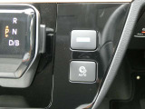 プロパイロットパーキングで車庫入れや縦列駐車などハンドル操作を支援してくれます。