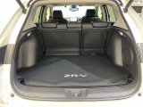 【トランク】積み込みやすくて、たっぷり積める荷室です。シートアレンジできるものは、乗車人数と荷物の量や大きさによってシートを動かすことができるので、より快適なドライブが可能です!