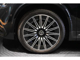 メルセデスの認定中古車「サーティファイドカー」では、万一お車が故障した場合も、ご購入後1年間もしくは2年間※は走行距離にかかわらずメルセデス・ベンツ正規サービスネットワークで無料修理いたします