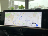 【メーカー純正ナビ】インテリアに溶け込むスタイリッシュな「専用設計」メーカーナビを装備♪視認性や操作性など基本性能にも優れ、より上質なカーライフをお楽しみいただけます。
