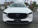 マツダのミドルクラスSUV『CX-5』魂動デザインとスカイアクティブ技術をフル搭載した初代モデルが発売され、洗練された力強い魂動デザインに進化した2代目にモデルチェンジしました。