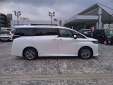 スライドドアは、開口部が広く乗降性の良いお車です