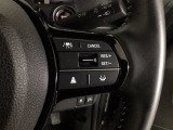 【アダプティブ・クルーズ・コントロール】予め設定した車速内でクルマが自動的に加減速。 前走車との適切な車間距離を維持しながら追従走行し、高速道路でのドライバーの疲労を軽減してくれる嬉しい機能付♪