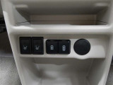 運転席・助手席は共にシートヒーター付なので、寒い日の朝の通勤も快適です♪