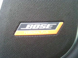 コンパクトカー専用設計のBOSEサウンドシステム搭載♪ヘッドレスト内蔵スピーカーとパーソナルプラスサウンドシステムにより、ライブのようなサウンド体験が可能です!車と調和する音空間で、素敵なドライブを&hellip;♪