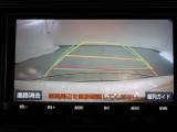 バックガイドモニターで、後方を確認しながら安心して駐車することができます。運転初心者も熟練者も必須の機能ですよ!