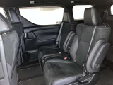 すっきりとしたデザインの内装は、さすがトヨタ車の上品さを感じます。