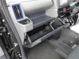 中古車は一物一価、同じようなお車でも、整備状況、外内装の状態など様々です。