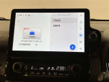 いまや必須装備「ナビゲーション」搭載!知らない場所にスイスイッとドライブ。もう、これなしではハンドルを握れませんね!でも運転中の操作は危険ですのでご注意ですね☆