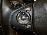 【ステアリングリモコン】ステアリングにオーディオ調節可能なスイッチが装備されていますので運転中でも視線をそらさずにオーディオの調節が可能です!
