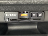 ハンドルの右下にETC2.0がついています。高速道路の料金所の通過も楽々です。カードの取り出しもしやすい場所についています。